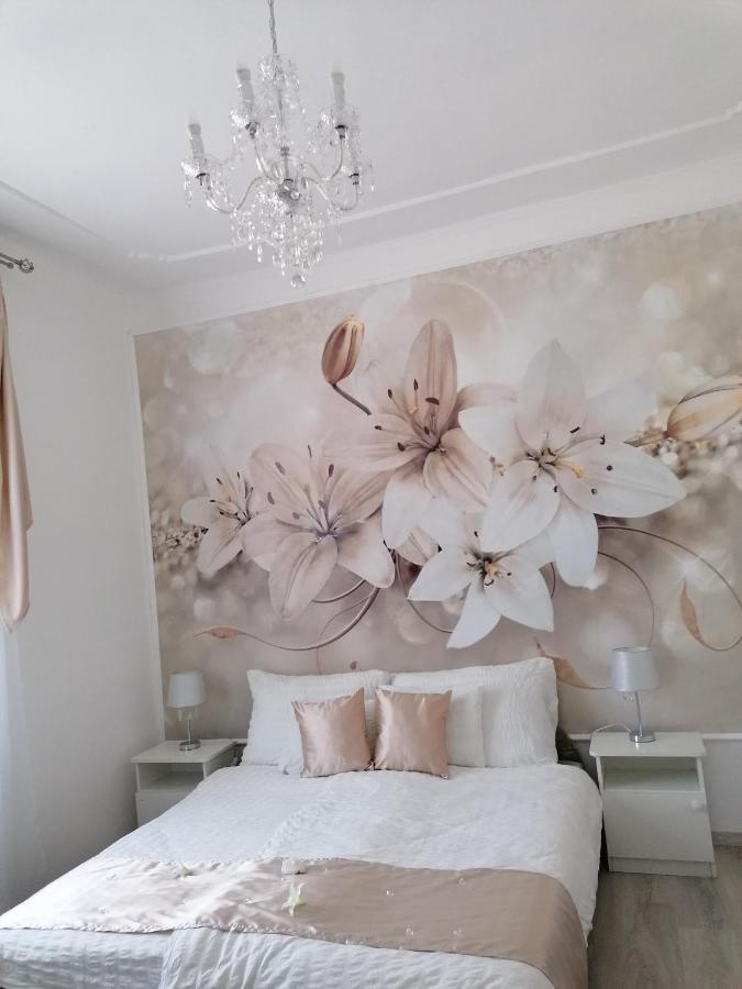 Villa Napsugar Balatonlelle Luaran gambar